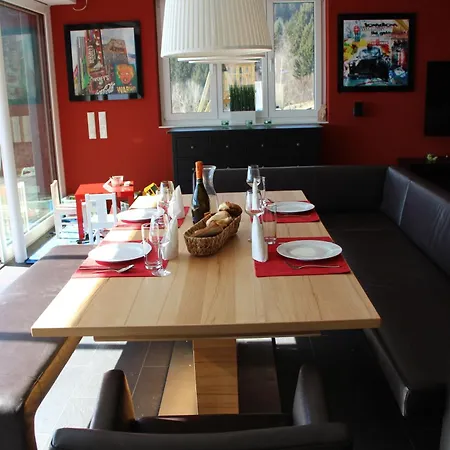 Mit Herrlichem Berg Und Seeblick Apartman