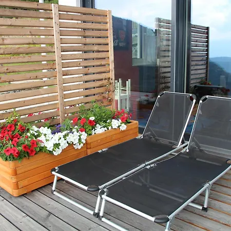 Mit Herrlichem Berg Und Seeblick *